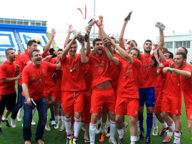 Πανσερραϊκός… campeones!