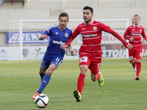 «Να κλείσει ο Παπαστεριανός»