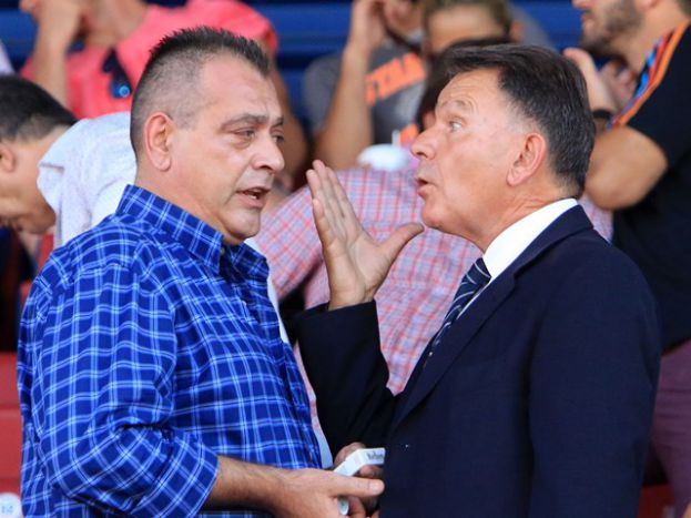 Μπανάνες και μπουντρούμια…
