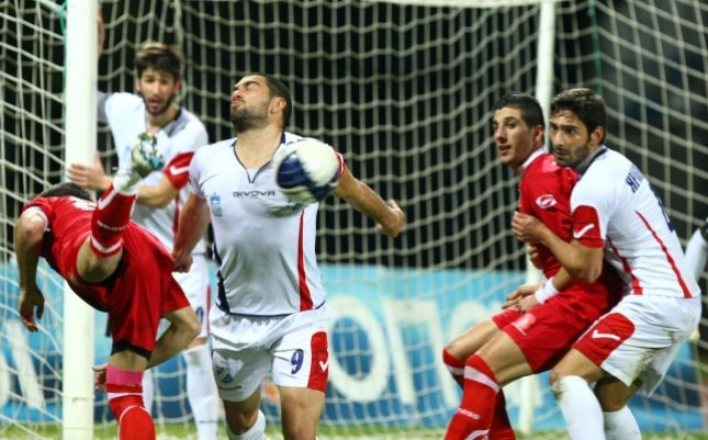 Τώρα και με Φαρινόλα, Παριανό