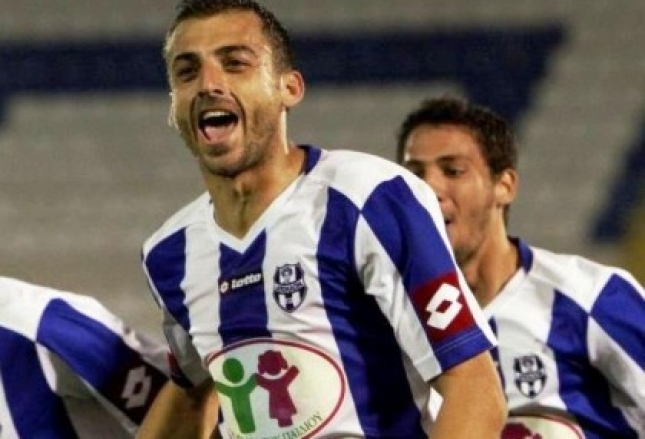 Πρώτα οι ανανεώσεις