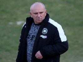 «Ποιος τον έφτιαξε; Ο γείτονας;»