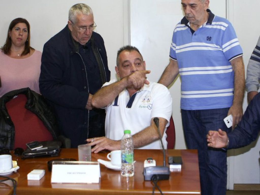 Περιμένουν την πρεμιέρα