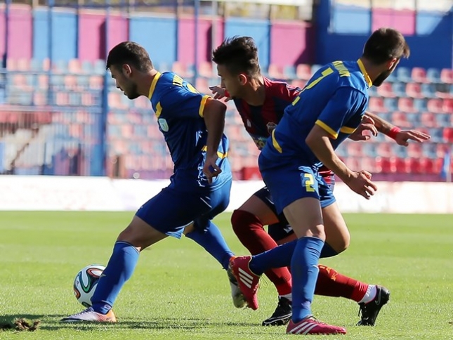 Με έναν απόντα και αλλαγές