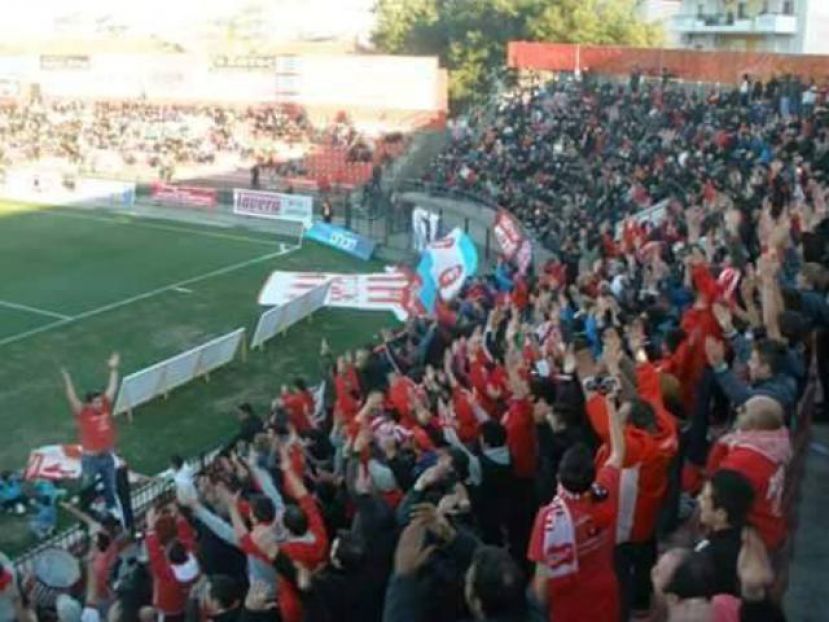 «Με ρυθμούς… καλάσνικοφ!»