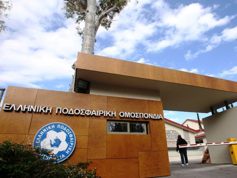 Παράταση μεταγραφών και ερασιτέχνες