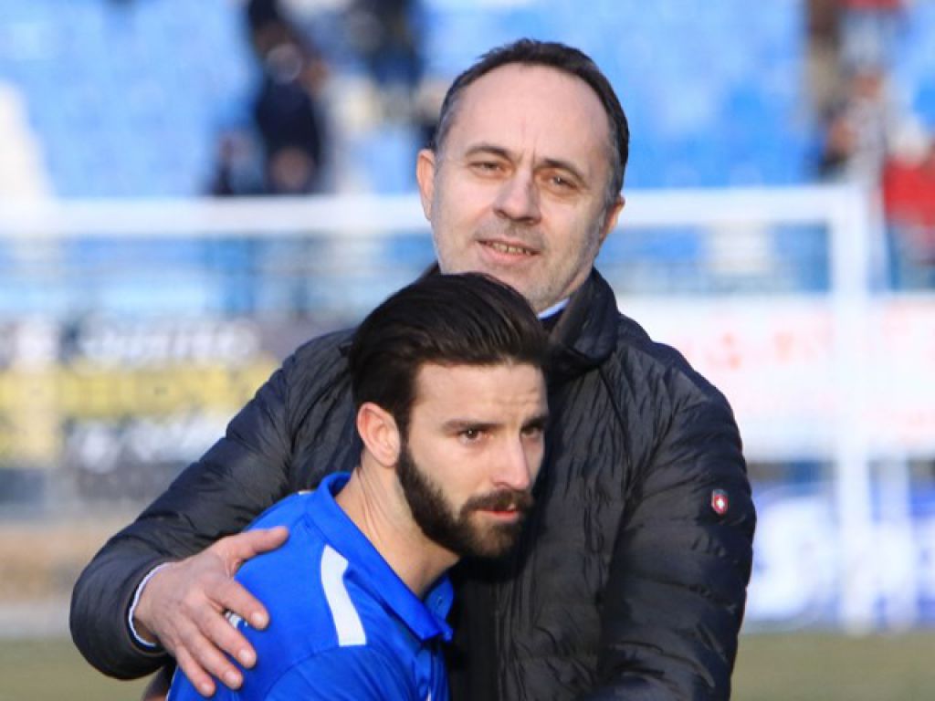 «Σκουλήκια αυτοί που απειλούν»