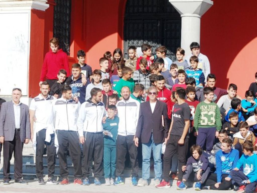 Στα σχολεία η Δόξα (photos)