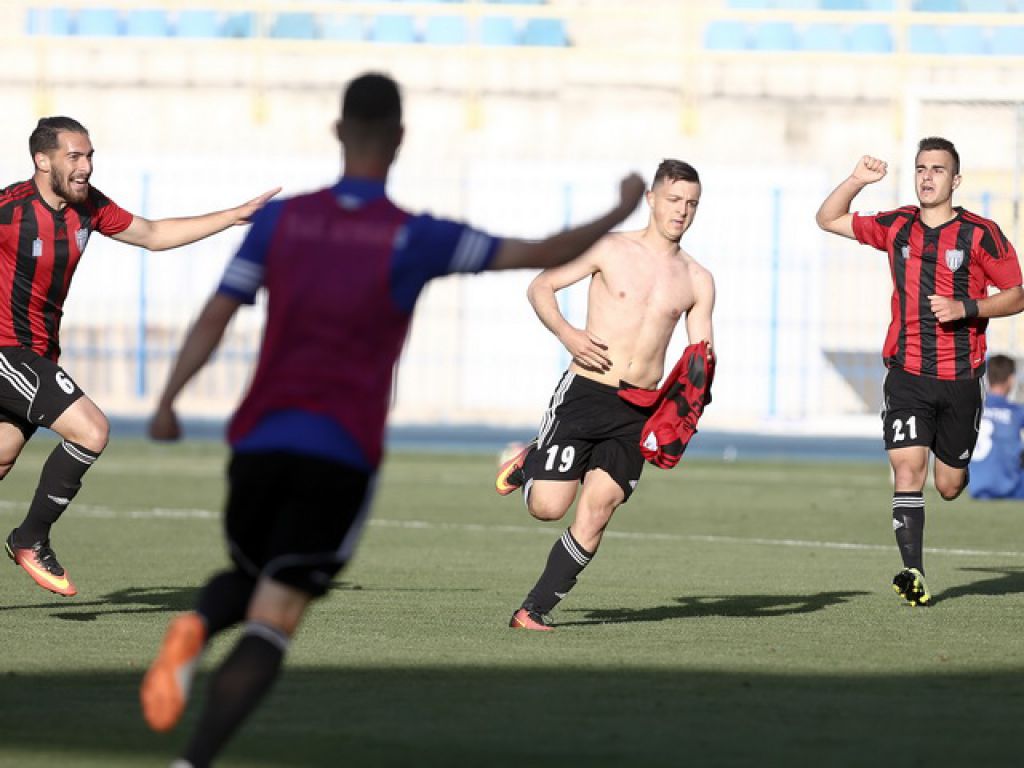 Με στόχο το 3/3