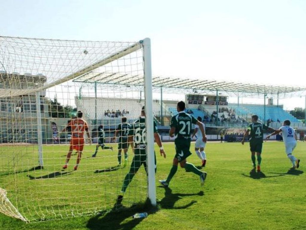 Ελπίζει μόνο σε θαύμα