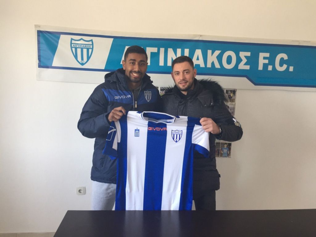 Ο Γρανάδος στα «κυανόλευκα» (pic)