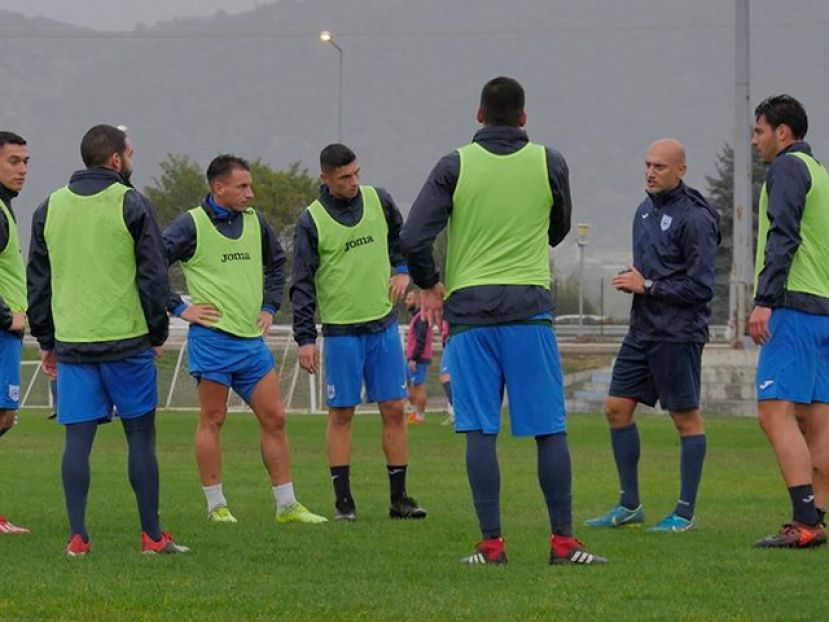 Αποκατάσταση για Λάσα, Ελευθεριάδη