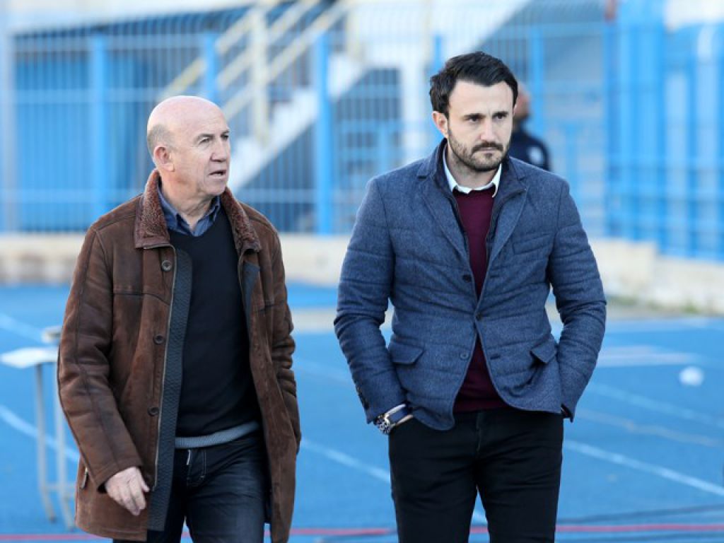 Τετ α τετ με παίκτες για πληρωμές