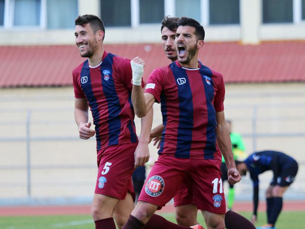 Τρεις εκτός στη Σπάρτη
