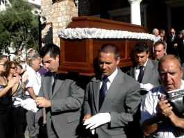 Το ύστατο χαίρε…