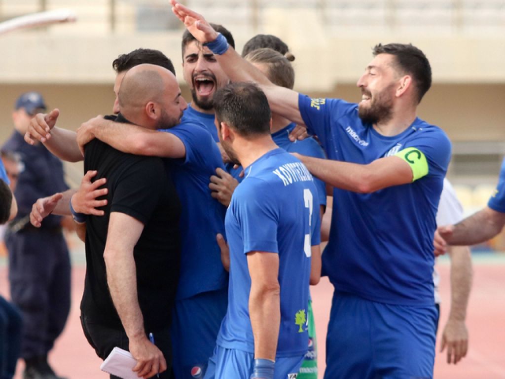 Σκέφτεται Λίταινα