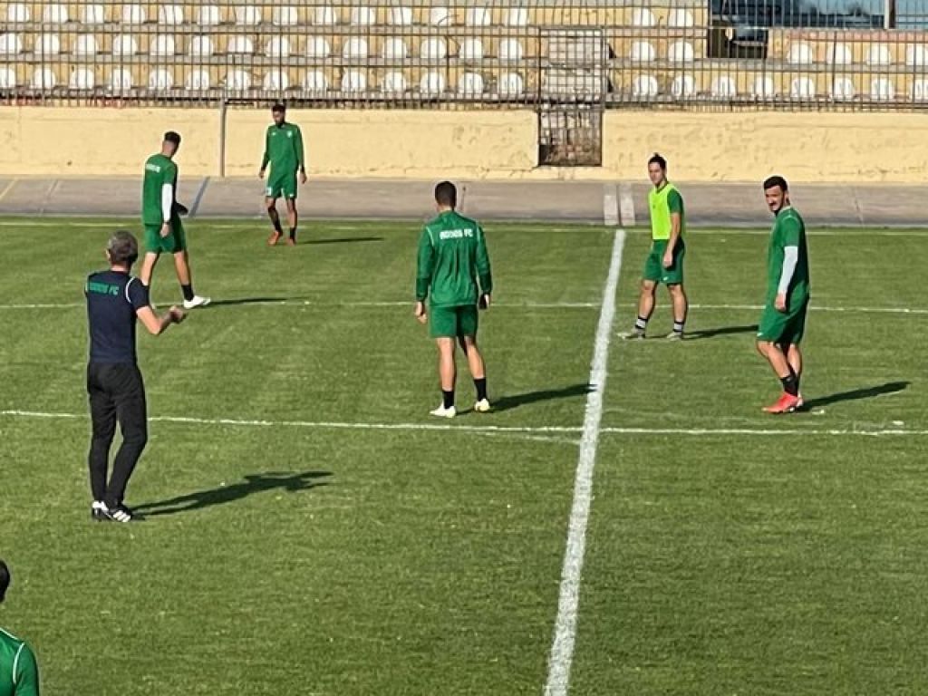 Καρέ απόντων η Ρόδος