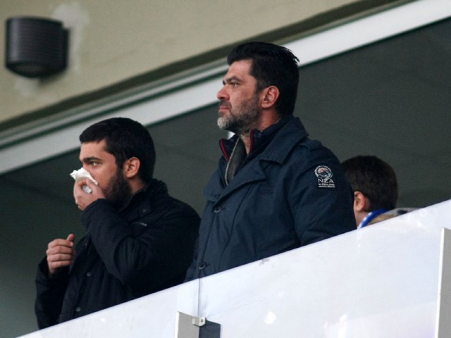 Επαφές με Πάτση
