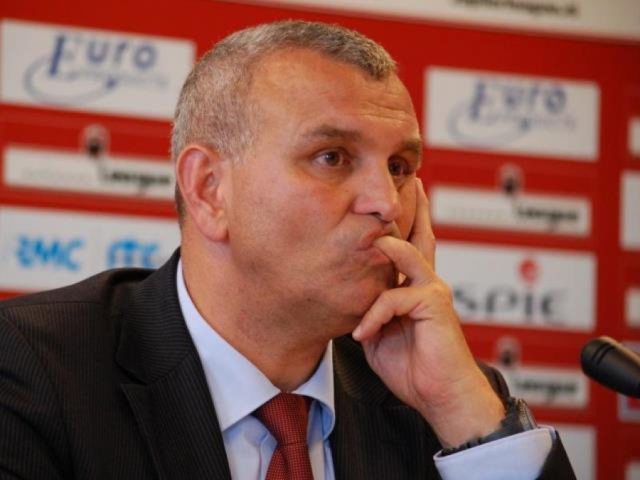 Πρώτη επαφή με Βλουτ