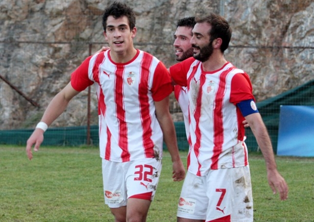 Με απουσίες στην Κατερίνη