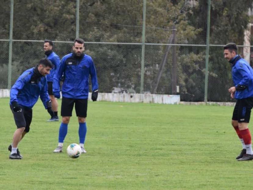 Δύο στο απουσιολόγιο