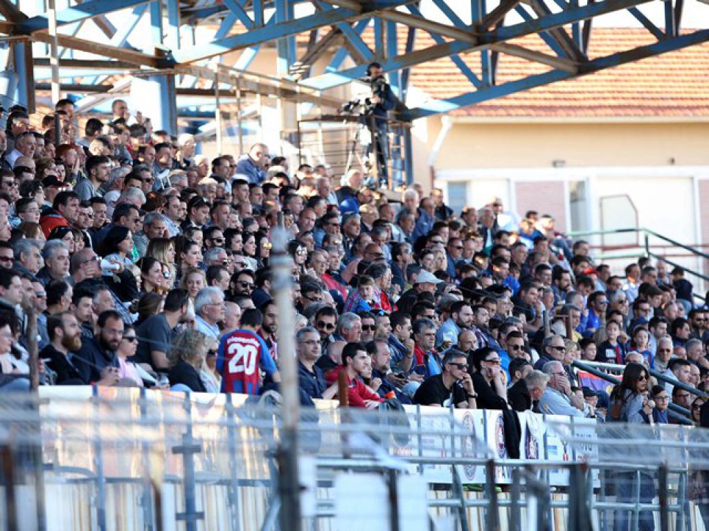 «Μύρισε… Super League»