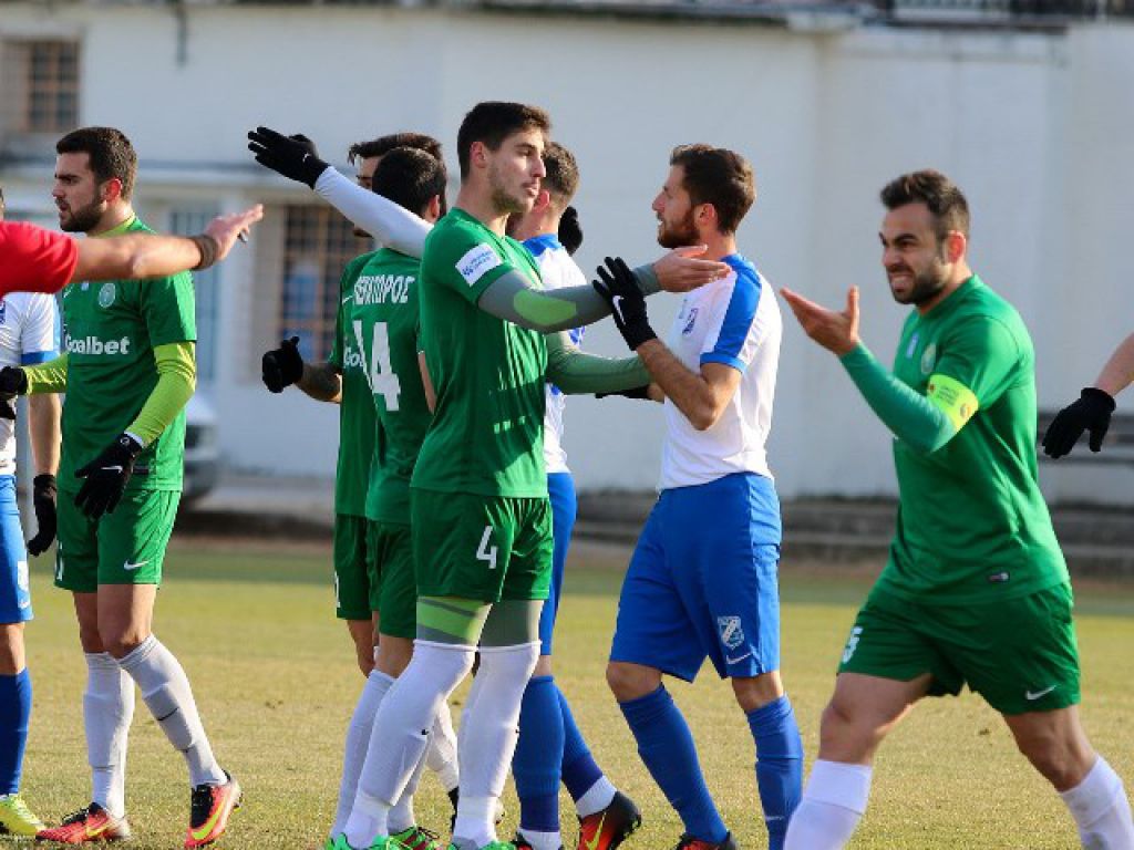 Ψάχνει την αναρρίχηση