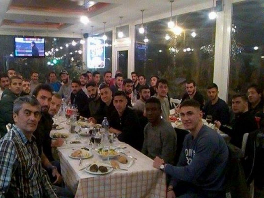 Δείπνο στην Καλλονή ο Μέγκαχεντ