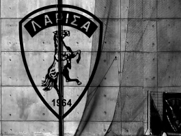 Ψάχνει την άκρη του νήματος…