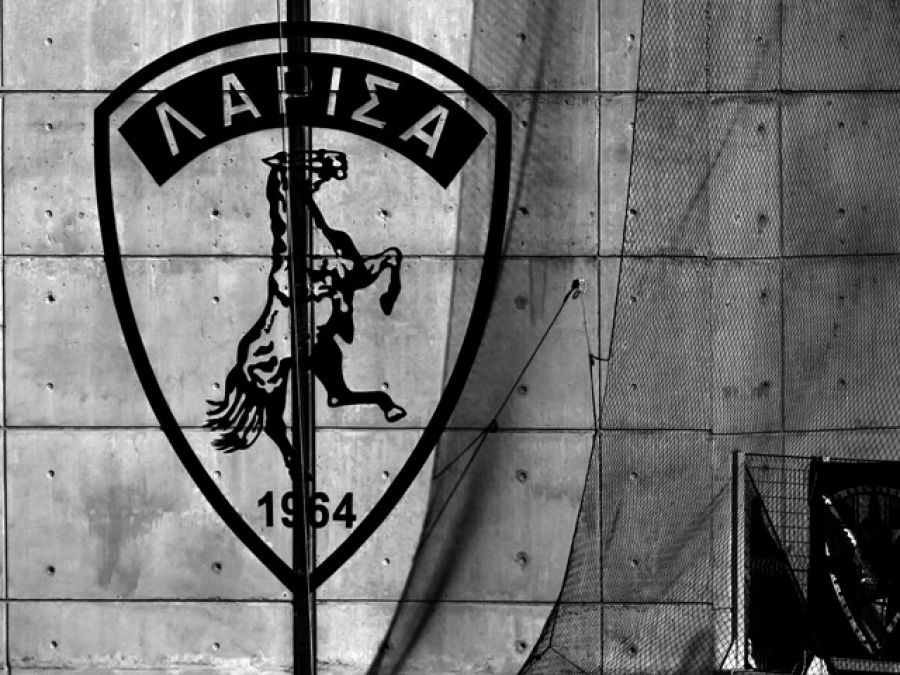 Ψάχνει την άκρη του νήματος…