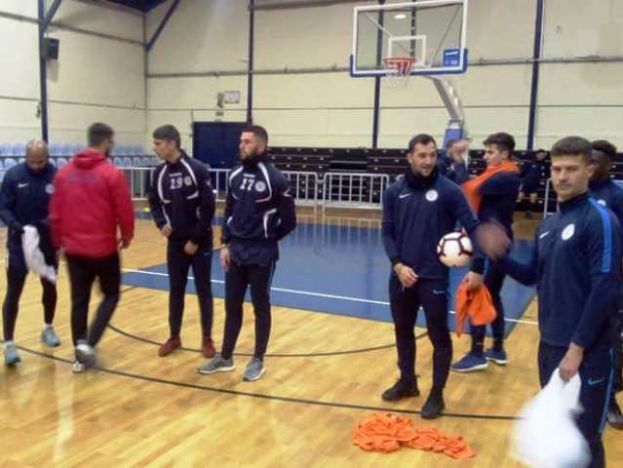 Προπόνηση στο κλειστό