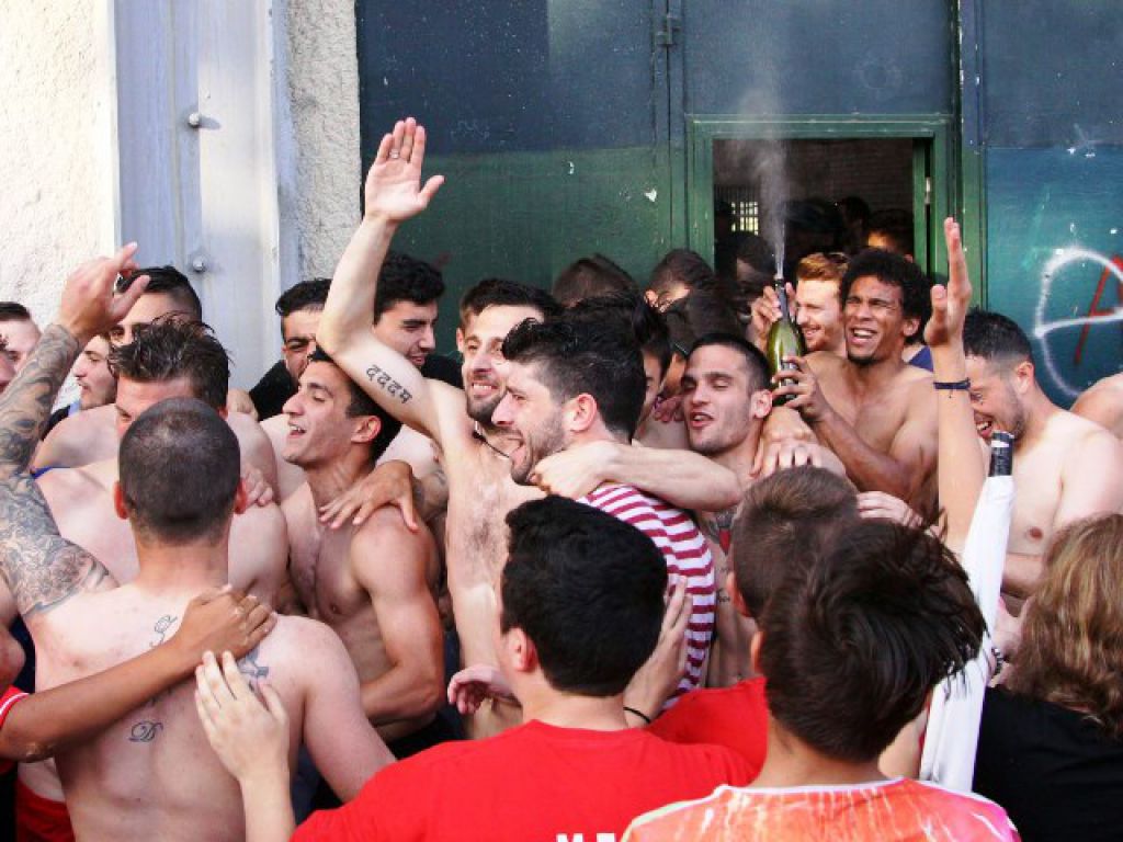 Πριμ για την άνοδο στον Πανσερραϊκό