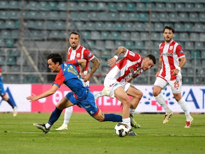 Παραμένει το -4 σε Πανσερραϊκό