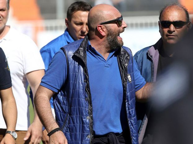 Κλήση για Μυροφορίδη