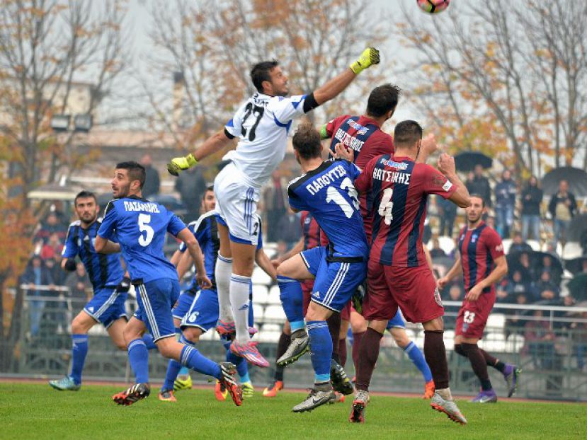 Χάνει Πανελευσινιακό