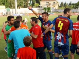 Μόνιμα… πρώτη!