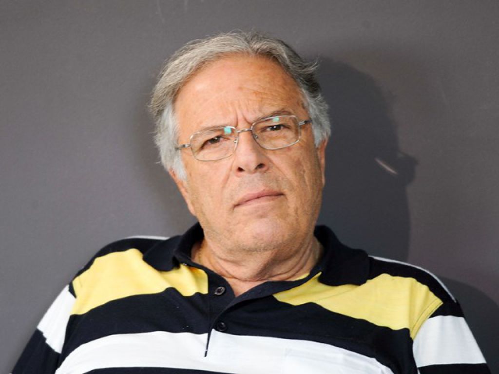 «Τα καλύτερα μπροστά του…»