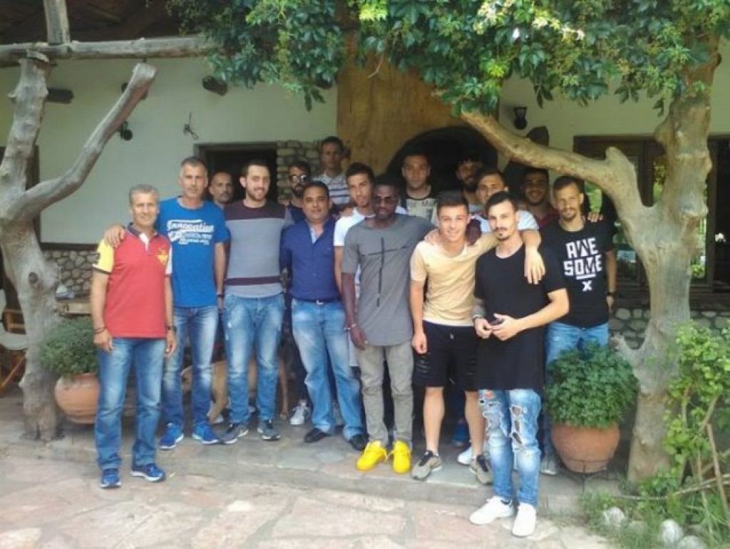 Γεύμα από χορηγό (photos)