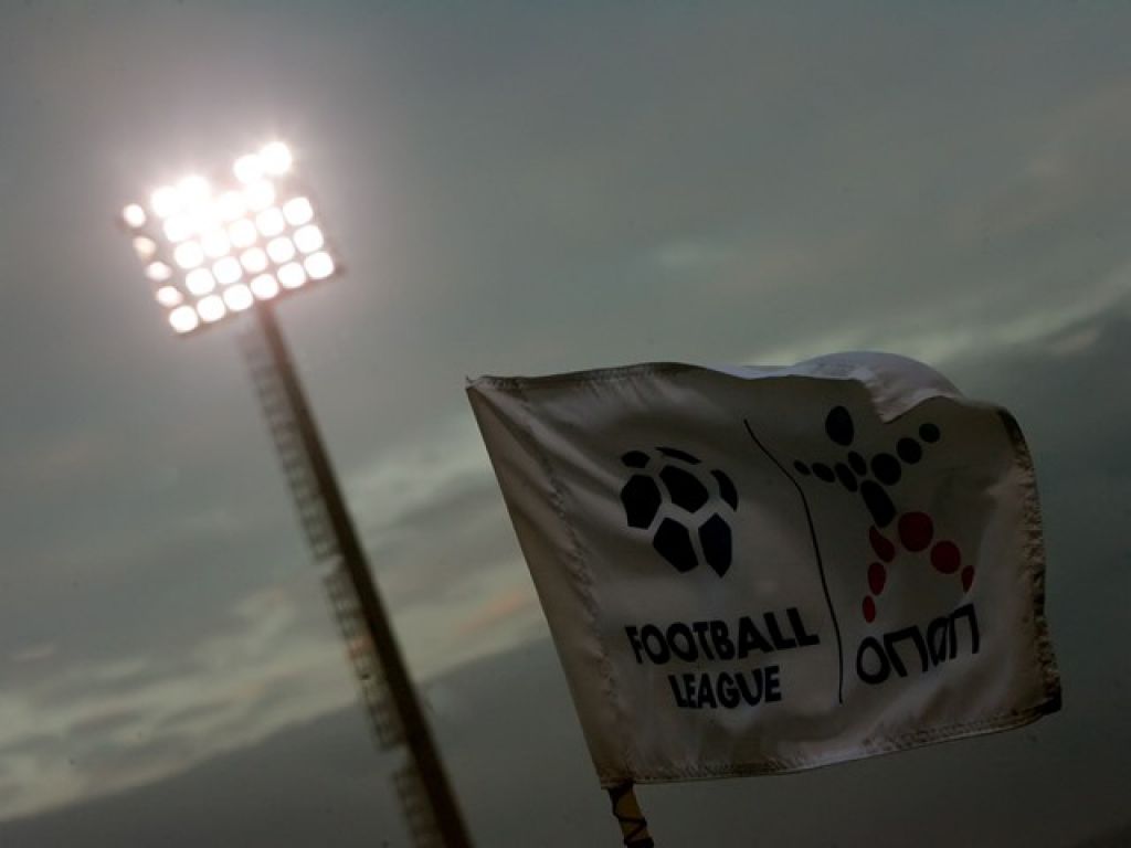 To flnews.gr στα γήπεδα!