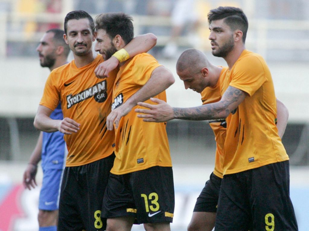«Όλοι στο… μισό γήπεδο»