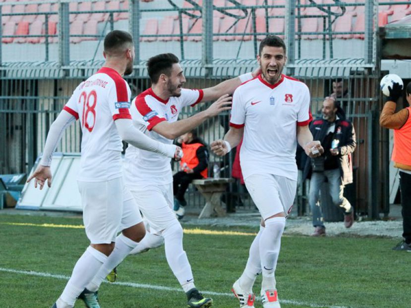 Θέλει να «βρυχηθεί» και εκτός