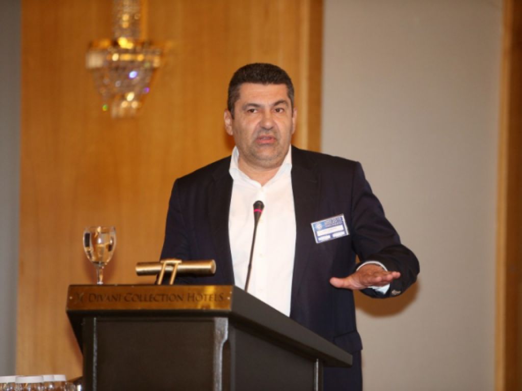 «Σε όλο τον κόσμο πρωταθλήματα, εδώ μονο SL1»
