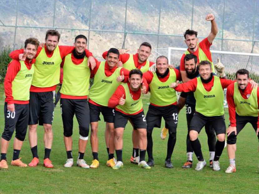 Νικητές οι… κίτρινοι