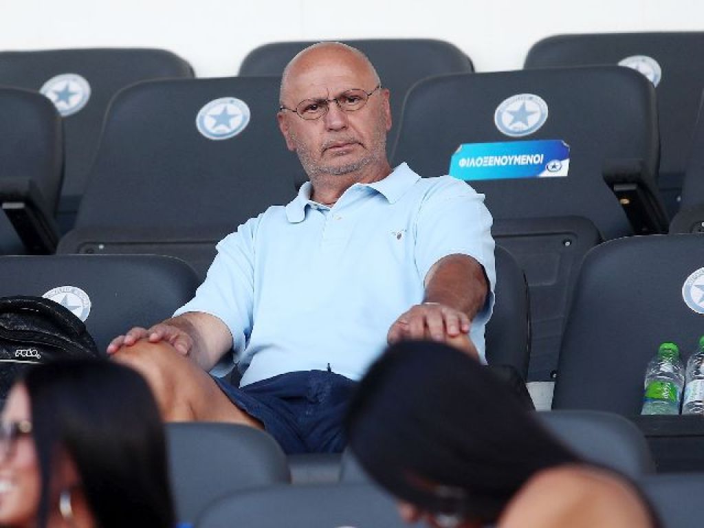 Πωλητήριο στον Απόλλωνα Σμύρνης
