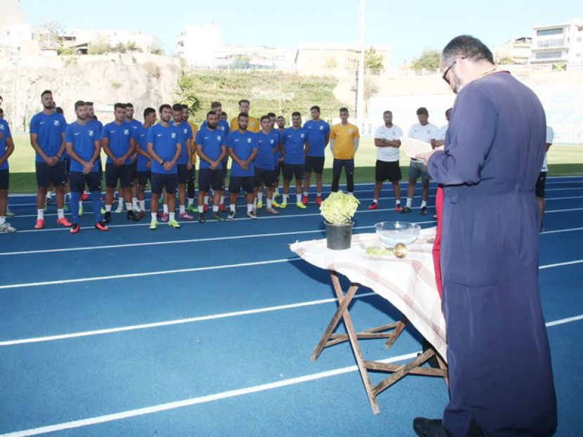 Πρώτη σπίτι της (photos)
