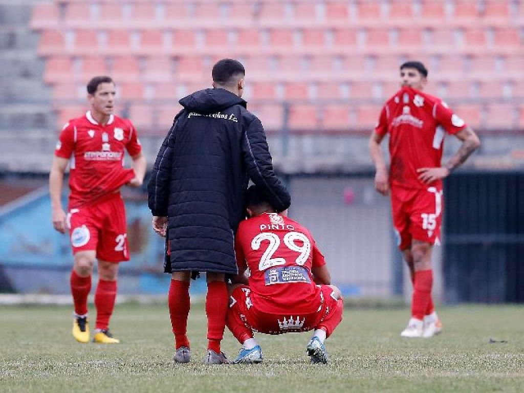 Με 21 ποδοσφαιριστές στα Τρίκαλα