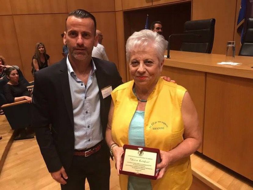 «Πάνω από όλα να είμαστε άνθρωποι»