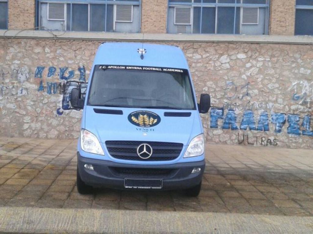 Έφτασε ο… Σμυρνιός (photos)