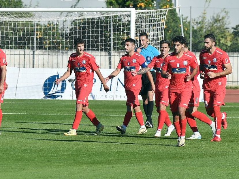 Δύο απόντες στα Χανιά