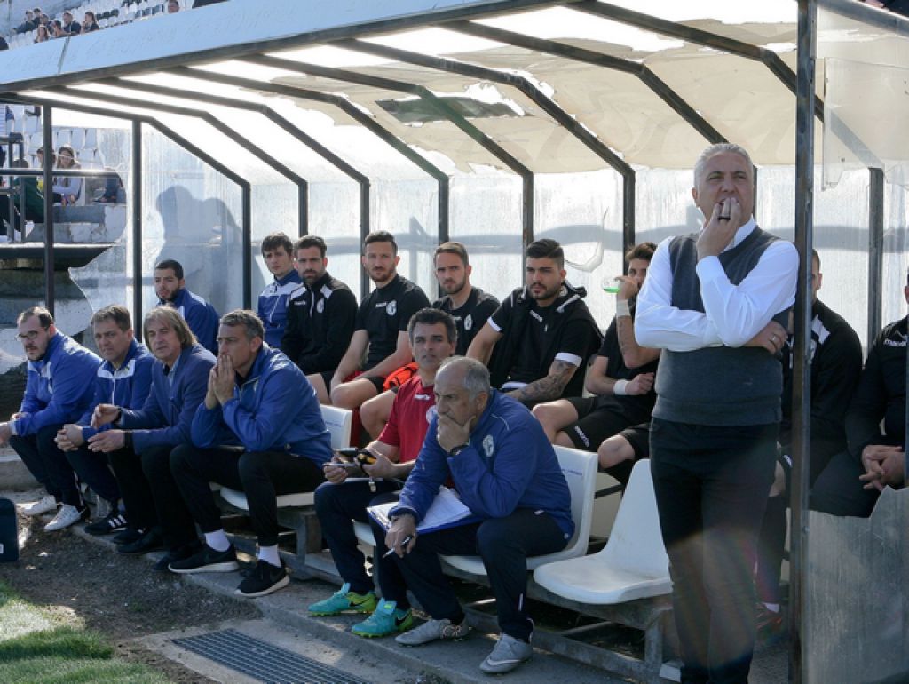 Τους ξεκουράζει ο Κωστένογλου